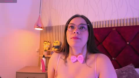 ivybloom_ online show from June 8, 12:17 pm