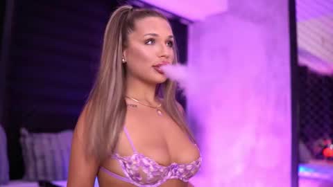 IvyRowa online show from March 7, 2:36 am