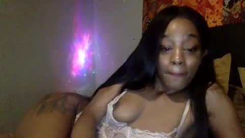 iysisfv online show from June 18, 1:11 am