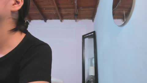 izelevans online show from April 4, 10:33 am