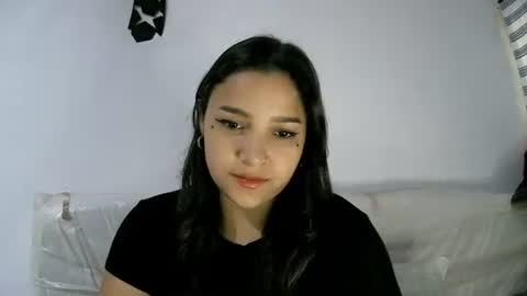 izzy_32 online show from February 8, 6:44 pm