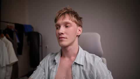 Danny online show from February 22, 8:22 pm