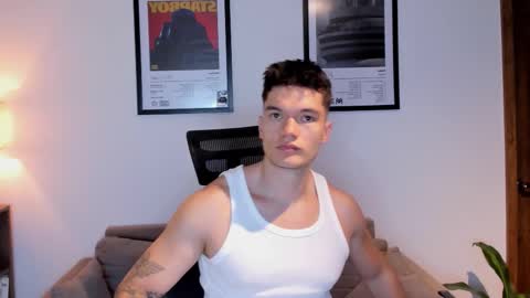 Snapshot of jackboy_2000 chatting on October 13, 10:28 am Jack J online show from October 13, 10:28 am