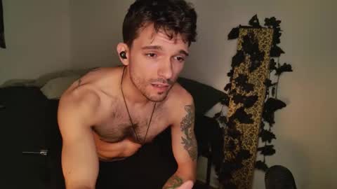 Snapshot of jackdesfeux chatting on October 24, 9:32 am Jack  online show from October 24, 9:32 am