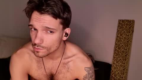 Snapshot of jackdesfeux chatting on September 18, 7:01 am Jack  online show from September 18, 7:01 am