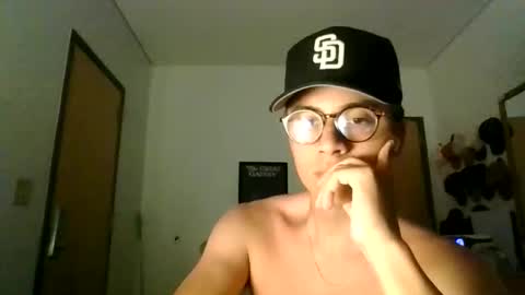 ImZacharyTyler online show from June 3, 1:41 am