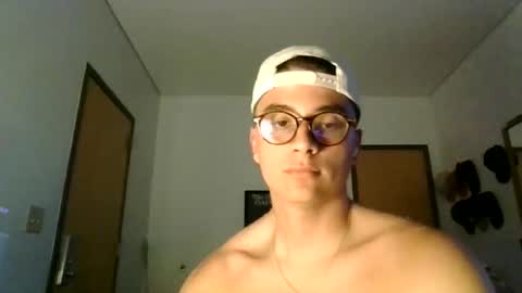 ImZacharyTyler online show from June 12, 1:26 am