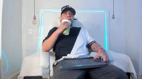 TJ online show from November 30, 7:04 am