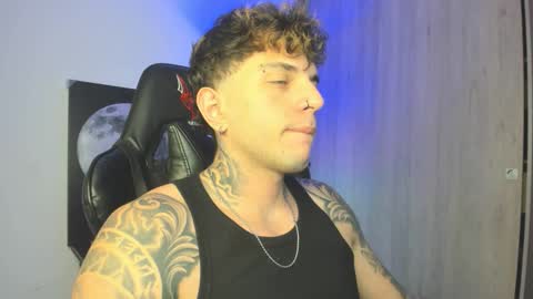 jacobb116 online show from October 15, 12:36 am