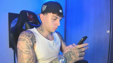 jacobb116 online show from November 11, 1:41 am