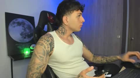 jacobb116 online show from November 21, 1:25 am