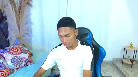 jacobcum18 online show from May 13, 3:43 pm