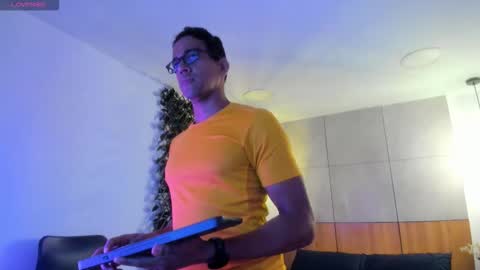 Snapshot of jacobdraven chatting on October 21, 3:22 am jacobdraven online show from October 21, 3:22 am