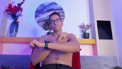 Snapshot of jacobdraven chatting on October 3, 5:05 am jacobdraven online show from October 3, 5:05 am