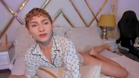 jacobrusso online show from April 6, 1:47 am