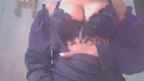 jacqueline_fernandez online show from January 11, 7:58 am