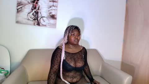 Melani  online show from February 3, 7:18 pm