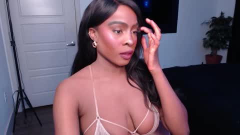 Jade online show from December 21, 4:52 am