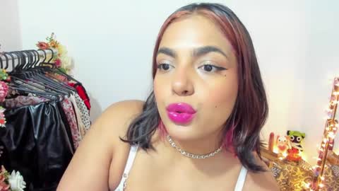 Jade  online show from June 8, 11:27 pm