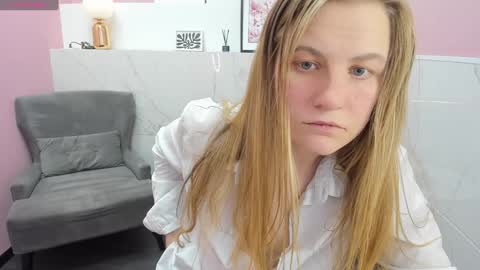 Snapshot of jade_soft chatting on December 14, 2:55 am Jade online show from December 14, 2:55 am