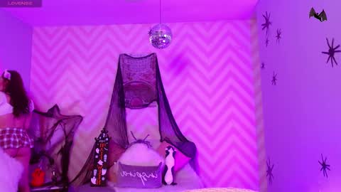 JADE online show from October 19, 4:17 am