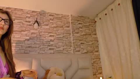 jade white  online show from June 1, 12:39 pm