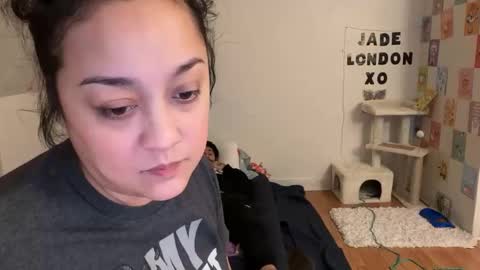 Snapshot of jadelondonxo chatting on February 27, 7:41 am Jade online show from February 27, 7:41 am