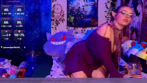 jadeplant online show from October 7, 8:38 pm