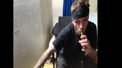 showingitoff online show from January 11, 10:21 am