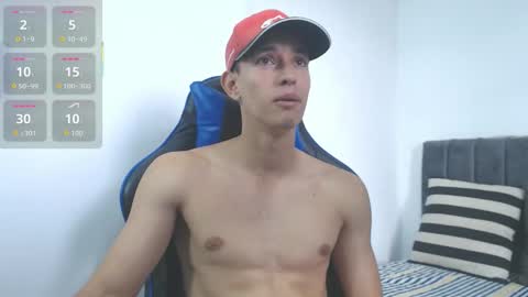 Hi guys im new 3 online show from December 5, 8:50 pm