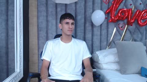 jakemoxleey online show from February 17, 12:16 pm