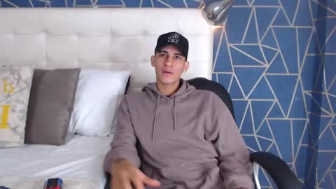 jakemoxleey online show from March 12, 1:30 pm