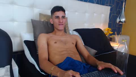 jakemoxleey online show from February 25, 3:31 pm