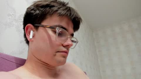 Hey there Im Jame online show from July 28, 7:04 pm