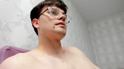 Hey there Im Jame online show from July 17, 6:54 pm
