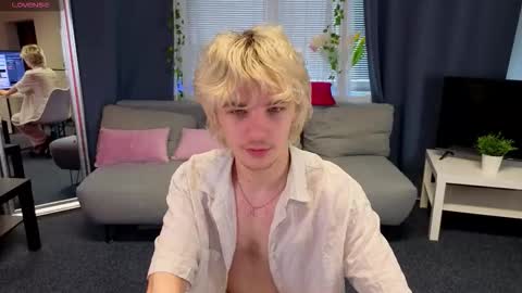 JameMiller online show from March 3, 7:26 am