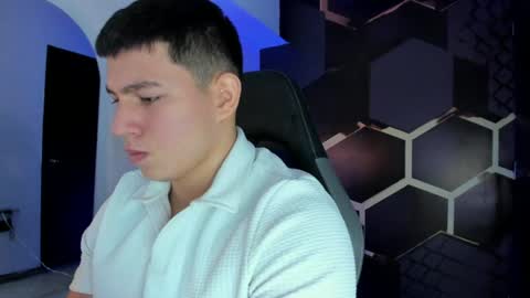 james_cr online show from June 10, 12:48 pm