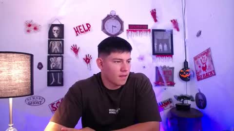 james_cr online show from October 30, 12:28 pm