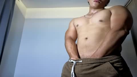 james_silva1 online show from May 9, 11:55 pm