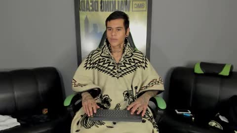 Jamesinked  online show from March 10, 5:07 pm