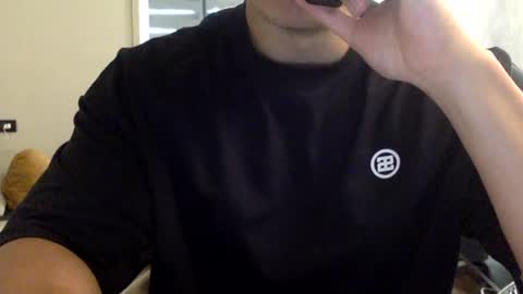 jamesmo820913 online show from March 11, 8:52 am