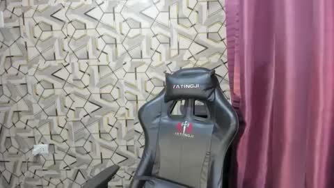 jamesthebigcockxxx online show from September 12, 9:55 am