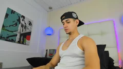 --- James --- online show from August 8, 11:37 pm