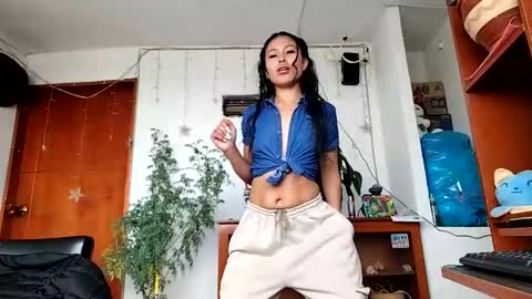 janariivera1 online show from February 20, 5:04 pm