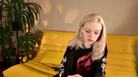 jane_margol1s online show from February 15, 5:44 pm