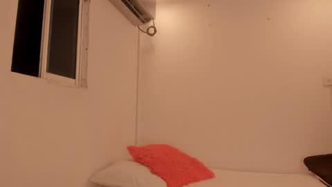 Snapshot of jane_monttgomery chatting on February 28, 12:43 am Jane  M online show from February 28, 12:43 am