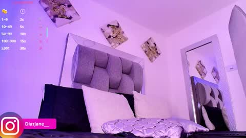 Jennifer online show from October 3, 11:35 pm