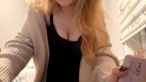 Kiki online show from February 26, 5:05 pm