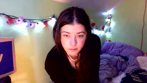 Snapshot of janicepepper chatting on December 9, 8:44 am janicepepper online show from December 9, 8:44 am