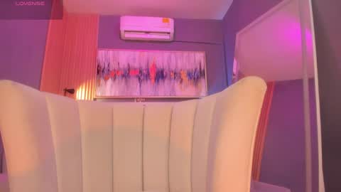Janinne  online show from June 9, 2:50 pm